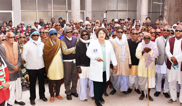The torchbearer in war against blindness and cervical cancer in rural Jharkhand, Nari Shakti Puraskar Awardee Dr. Bharti Kashyap becomes a messiah for women as a Cervical Cancer Activist - Vimarsana News