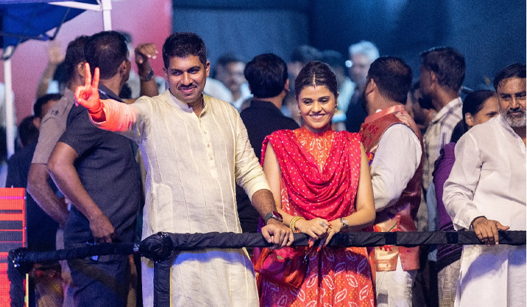 Punit Balan's Dahi Handi draws attention of Pune - Vimarsana News