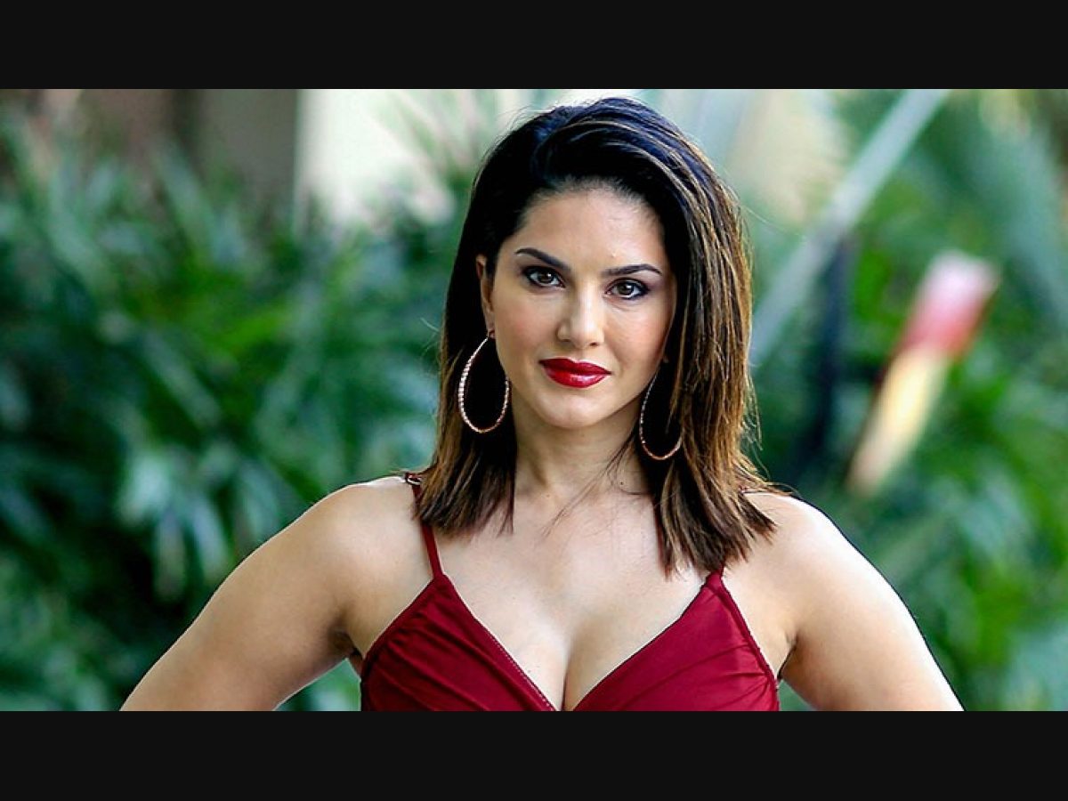 Sunny Leone accused of hurting Hindu religious sentiments with new song; MP minister warns action pic