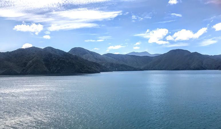 Speechless in the Sounds