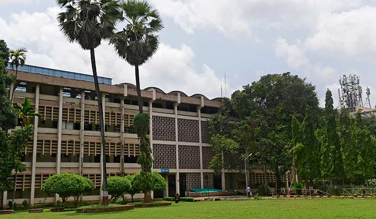 QS ranking: IIT Bombay now among world's top 150 universities. How did other Indian universities fare - Vimarsana News