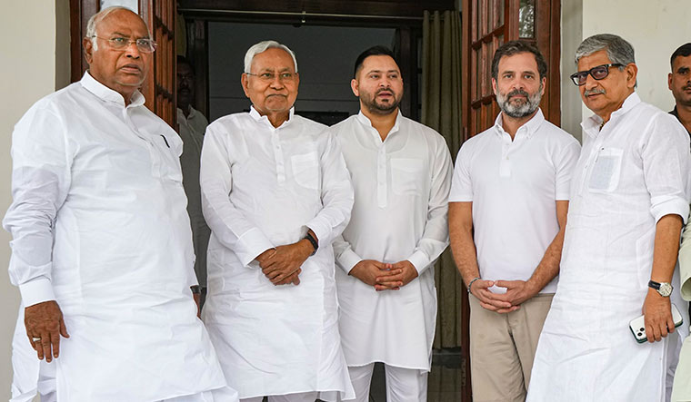 How Mallikarjun Kharge is the unifier Congress and opposition require - Vimarsana News