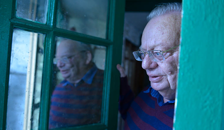 Human brain most fertile in later years: Ruskin Bond on why writers should not retire - Vimarsana News