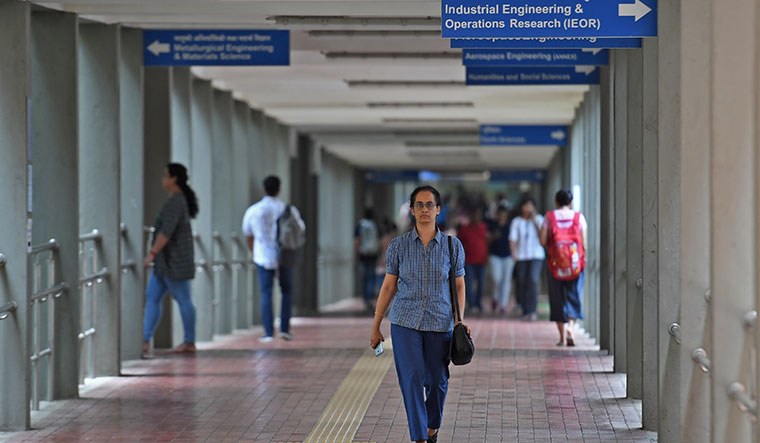 'Don't ask JEE ranks/GATE scores': IIT Bombay issues norms against discrimination on campus - Vimarsana News