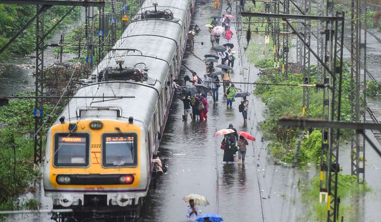 Jumbo block on Churchgate-Mumbai Central route today; local train services to be hit - Vimarsana News
