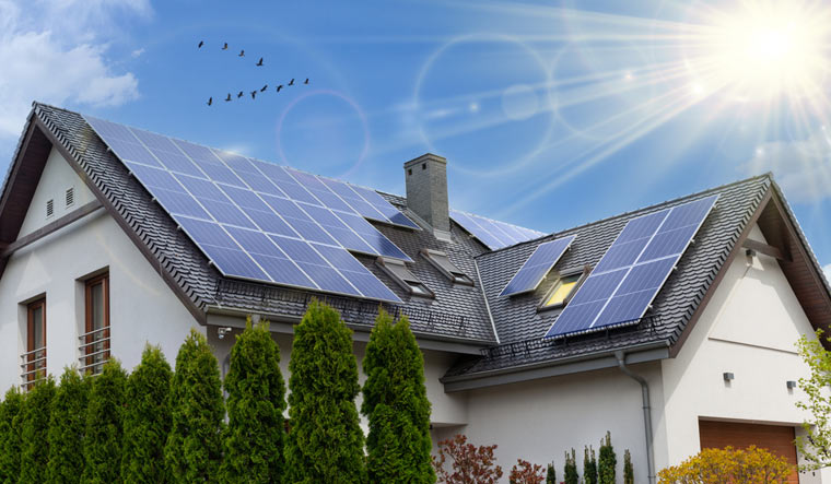 Revolutionary quantum dot solar cell achieves record-breaking efficiency - Vimarsana News