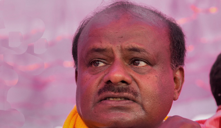 'CM Siddaramiah framed MP Pratap Simha's brother in tree felling case', charges Kumaraswamy - Vimarsana News