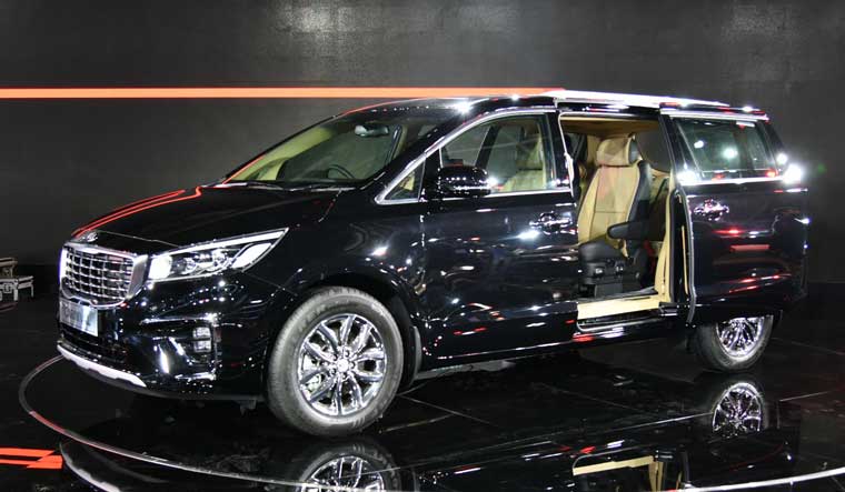 Kia carnival avito