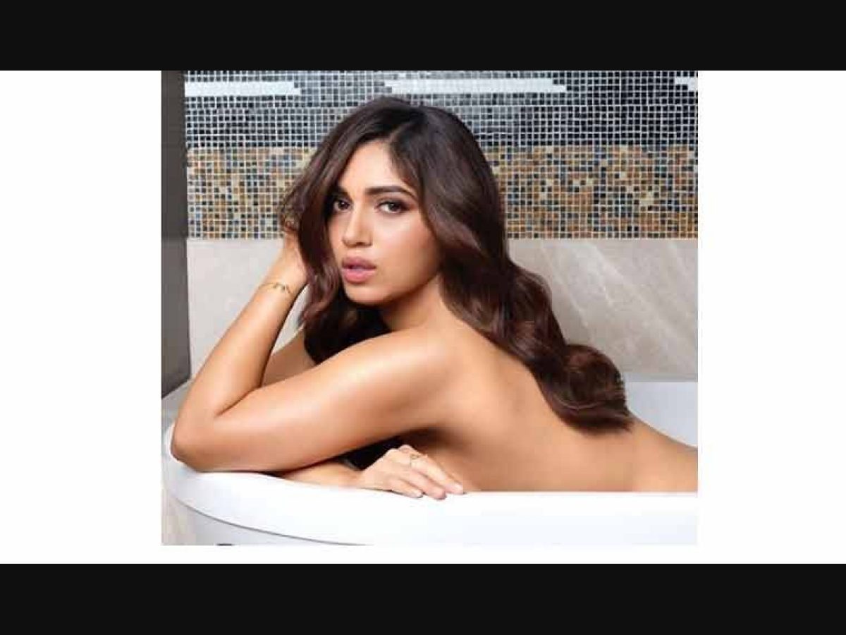 Bhumi Pednekar, Kriti Sanon go topless for Daboo Ratnanis calendar- The  Week