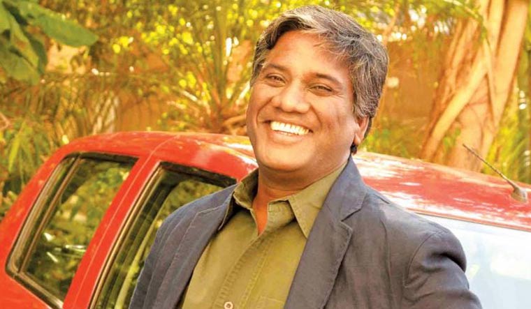 Filmmaker Avinash Das booked for sharing Amit Shah's photo with ...