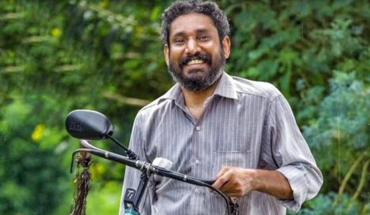 Malayalam actor Vinod Thomas found dead in a parked car - Vimarsana News