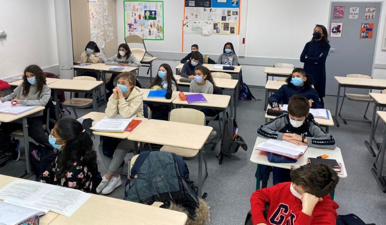 Can phrases like 'isn't it?' or 'right?' compromise classroom learning? - Vimarsana News