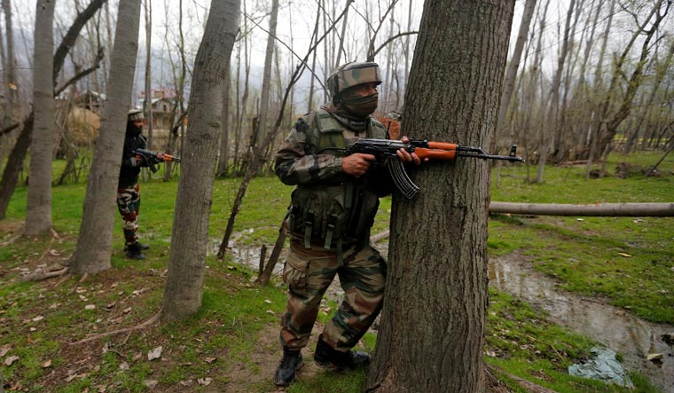 Two Army personnel killed in encounter with terrorists in Kashmir - Vimarsana News