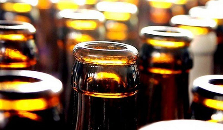 6 dead after consuming spurious liquor in Bihar - Vimarsana News