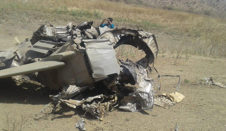 2 IAF pilots killed during training sortie in Telangana - Vimarsana News