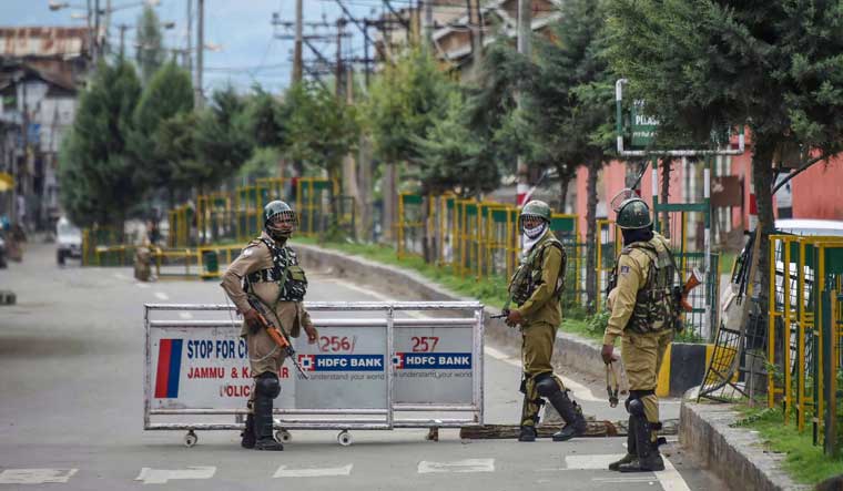 LeT terrorist killed in encounter in J&K's Shopian - Vimarsana News