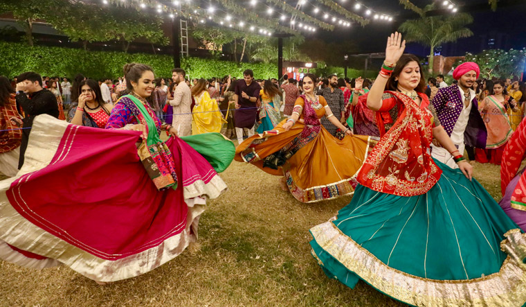Gujarat: Death of youngsters during Navratri garba events raises concern - Vimarsana News