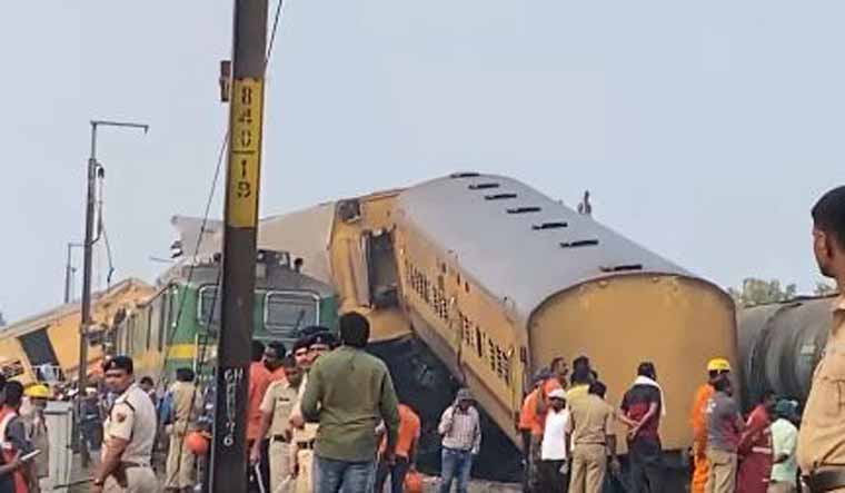 Did human error cause train collision in Andhra? Probe underway as death toll rises to 13 - Vimarsana News