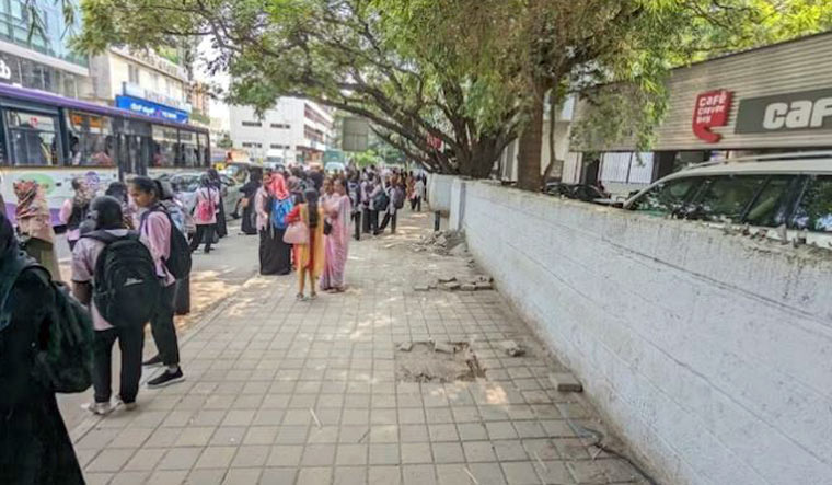 Bengaluru: Not bus, but bus stop stolen! Case finally registered - Vimarsana News