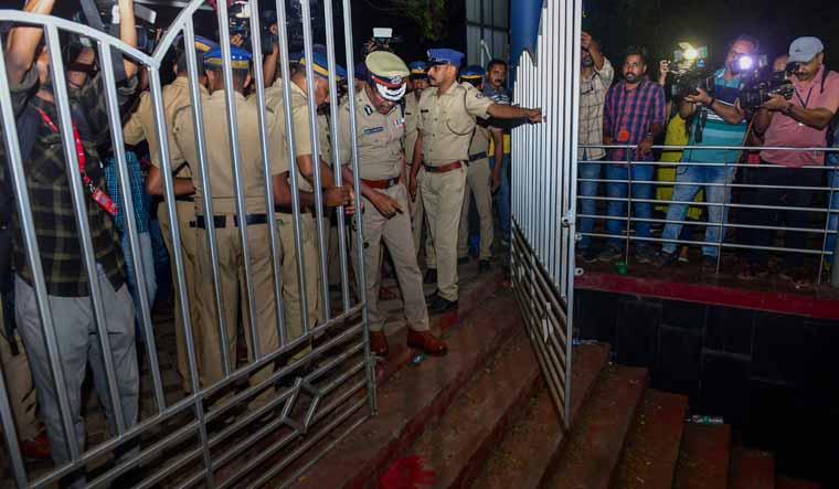 Stairway to disaster: How the tragic stampede at Kerala's Cochin University unfolded - Vimarsana News