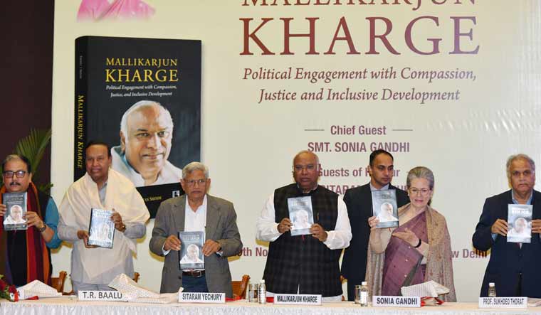 At Kharge book launch event, INDIA leaders emphasise on opposition unity - Vimarsana News