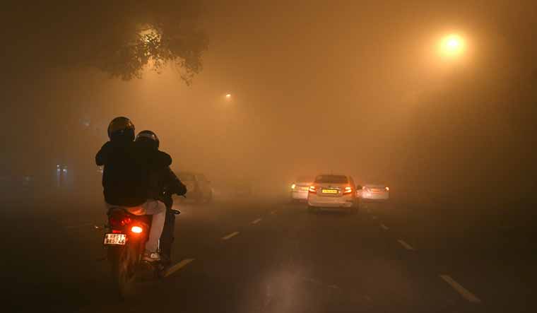 Dense fog blankets Delhi and parts of North India; flights, trains delayed - Vimarsana News