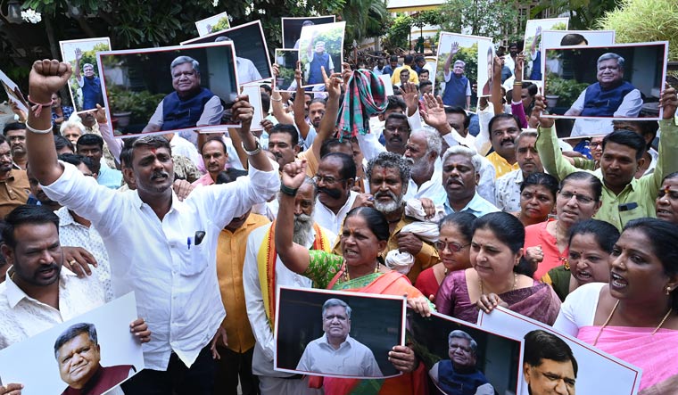 Karnataka polls: CM Bommai files nomination from Shiggaon, Shettar's veiled warning to BJP - Vimarsana News