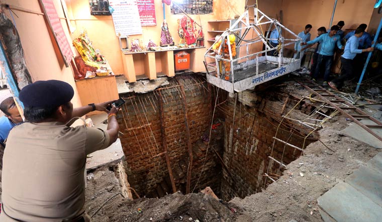 Indore stepwell collapse: Municipality demolishes illegal structure at temple that claimed 36 lives - Vimarsana News