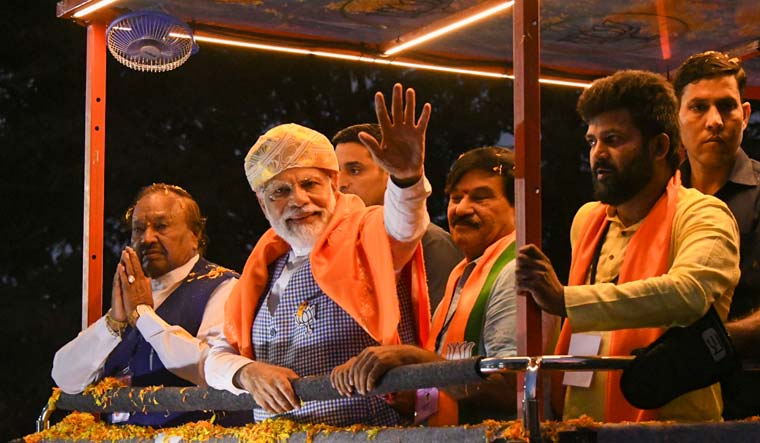 Modi winds up two-day Karnataka campaign tour with mega road show in ...