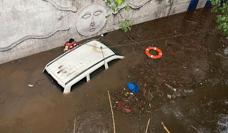 Bengaluru is in desperate need of stormwater drainage master plan: Knight Frank India report - Vimarsana News