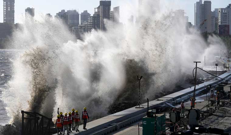 Biparjoy to intensify into 'Extremely Severe Cyclonic Storm' today; may not hit Gujarat coast - Vimarsana News