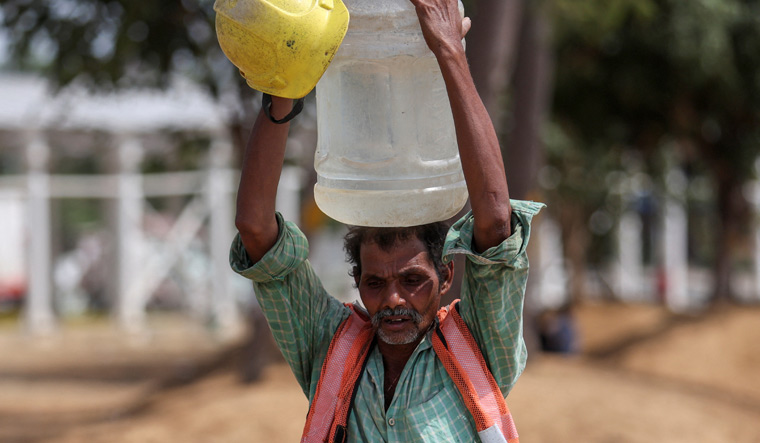 Severe heatwave grips North India; over 90 dead in UP, Bihar - Vimarsana News