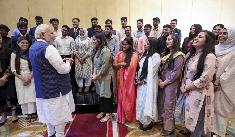 PM Modi meets Egyptian ministers; talks focus on boosting trade ties - Vimarsana News