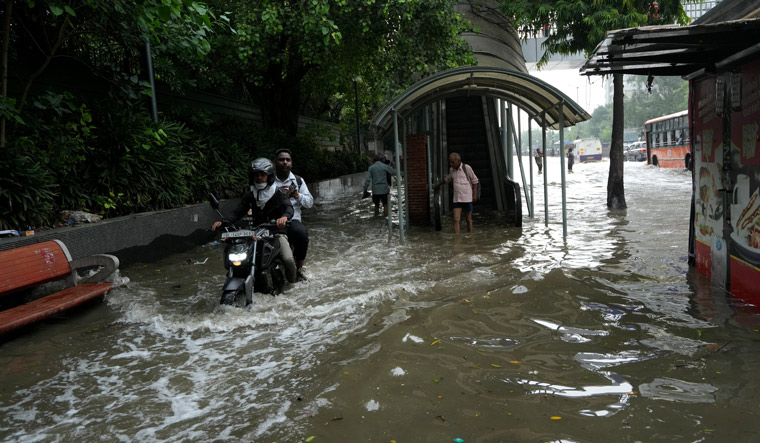 Yamuna water reaches near Supreme Court; severe waterlogging at ITO, Rajghat - Vimarsana News