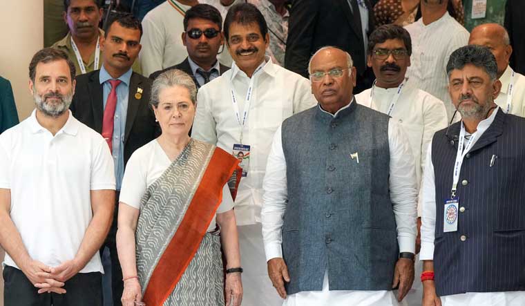 Opposition meet: Kharge says Congress not interested in PM's post - Vimarsana News