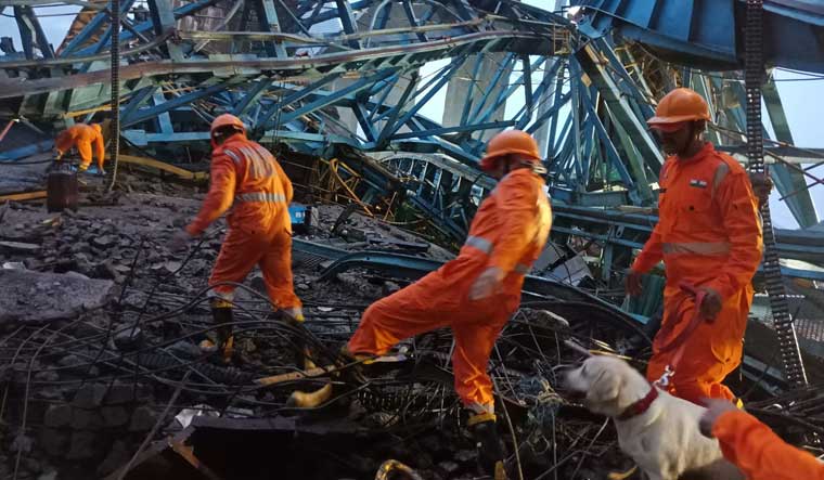 16 killed after gantry crane collapses at under-construction Samruddhi Expressway in Thane - Vimarsana News