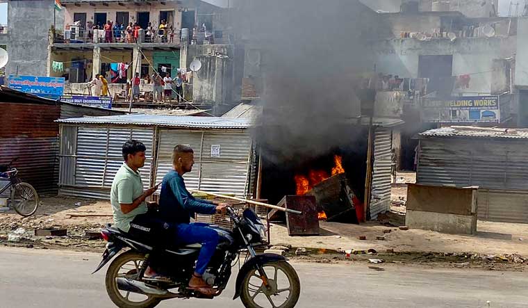 Nuh clashes: Delhi on alert after violence spreads to Gurugram; security stepped up in UP - Vimarsana News