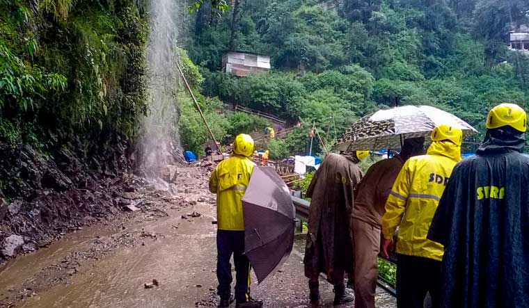 12 missing after landslide on Kedarnath yatra route; search ops continue - Vimarsana News