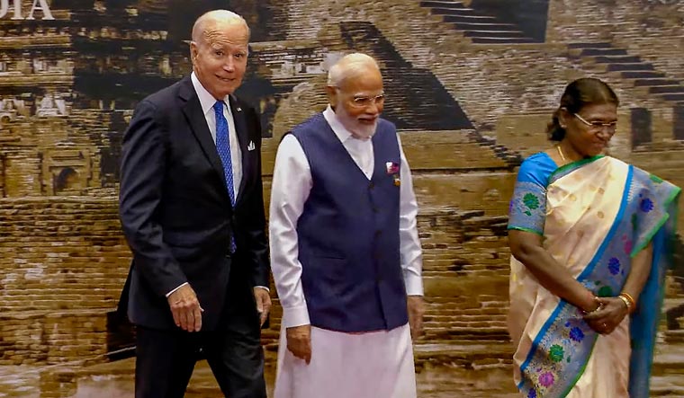 Prez Murmu, PM Modi welcome Biden, other G20 guests at grand dinner - Vimarsana News