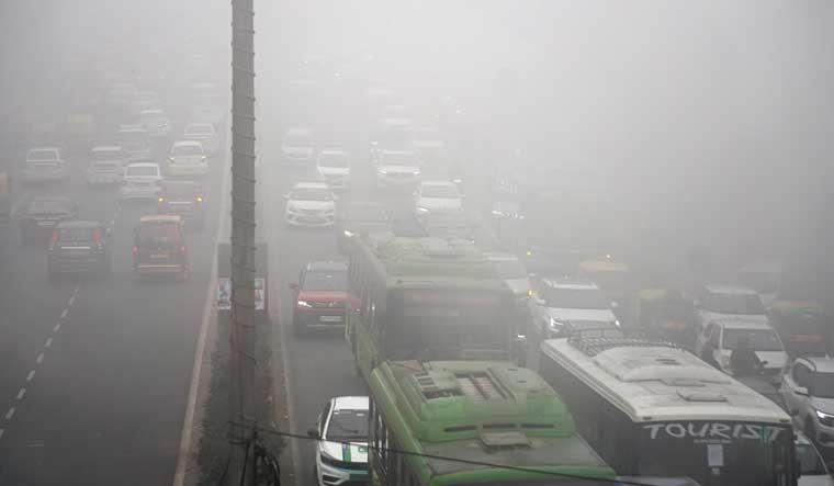 50 flights, trains delayed as dense fog shrouds Delhi - Vimarsana News