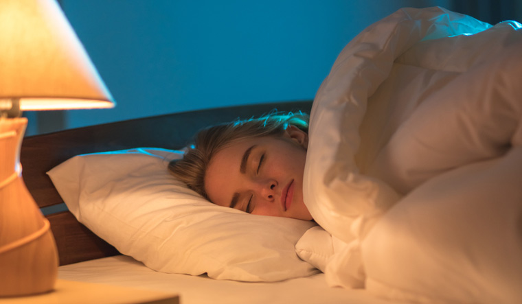 Disrupted sleep in midlife linked to memory, thinking problems later: Study - Vimarsana News