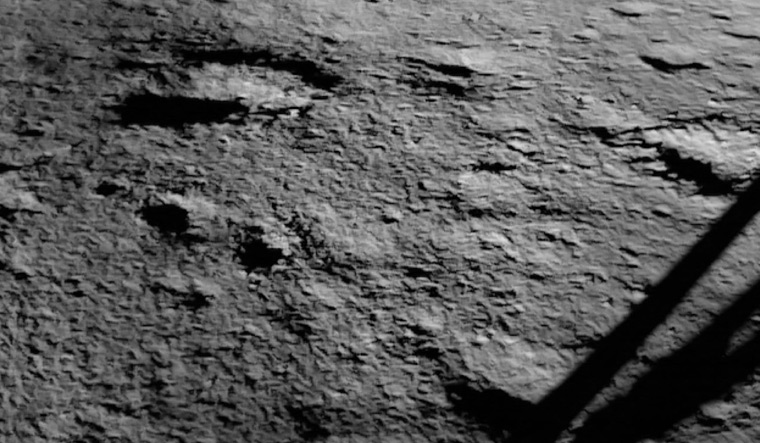 Chandrayaan-3: Rover 'Pragyan' rolls out. See images captured by 'Vikram' lander - Vimarsana News