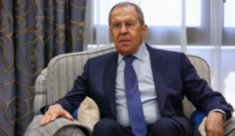 وزير الخارجية الروسي يزور مصر في إطار جولة أفريقية وسط الحرب الأوكرانية