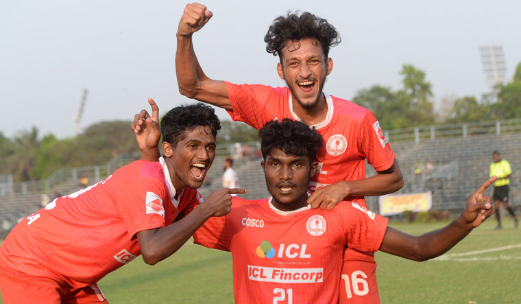 Santosh Trophy Kerala Pip Bengal Top Group The Week