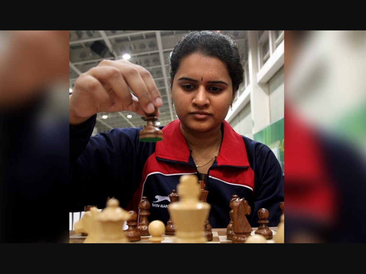 Koneru Humpy wins silver at World Blitz Championship