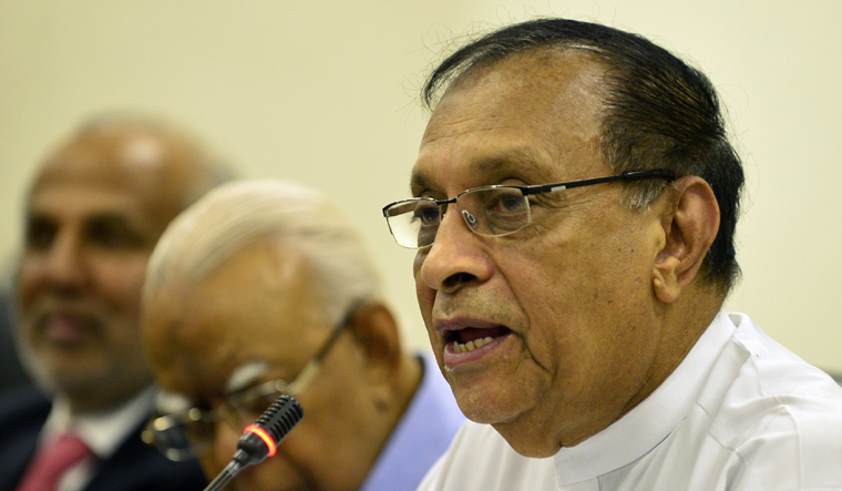 Sri Lanka: Speaker wants Rajapaksa to prove majority in parliament