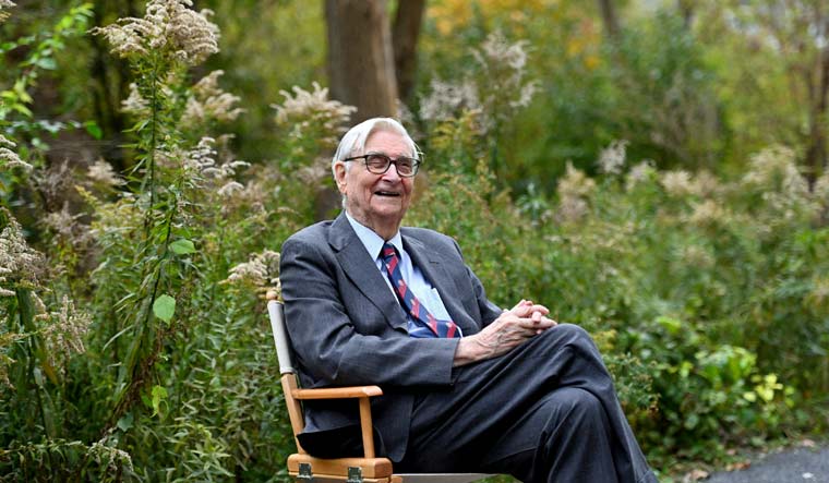 Pulitzer-winning biologist dubbed as 'ant man', Edward O. Wilson, dies ...