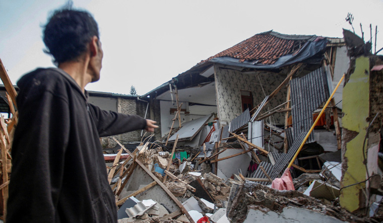 death-toll-in-indonesia-earthquake-rises-to-162