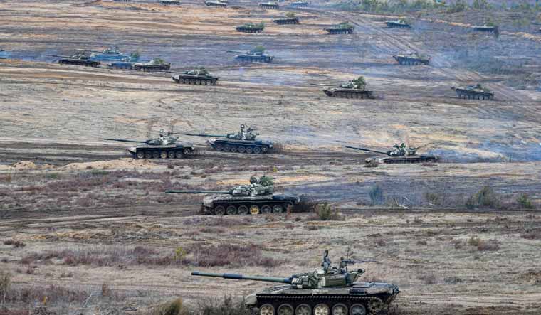 Belarus joins Russian attack on Ukraine, tanks cross border ...