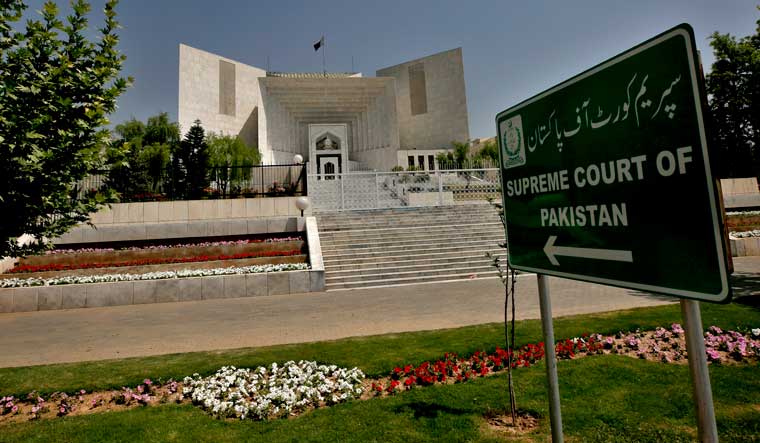 Pakistan's media regulator warns cable operators against airing Indian channels - Vimarsana News